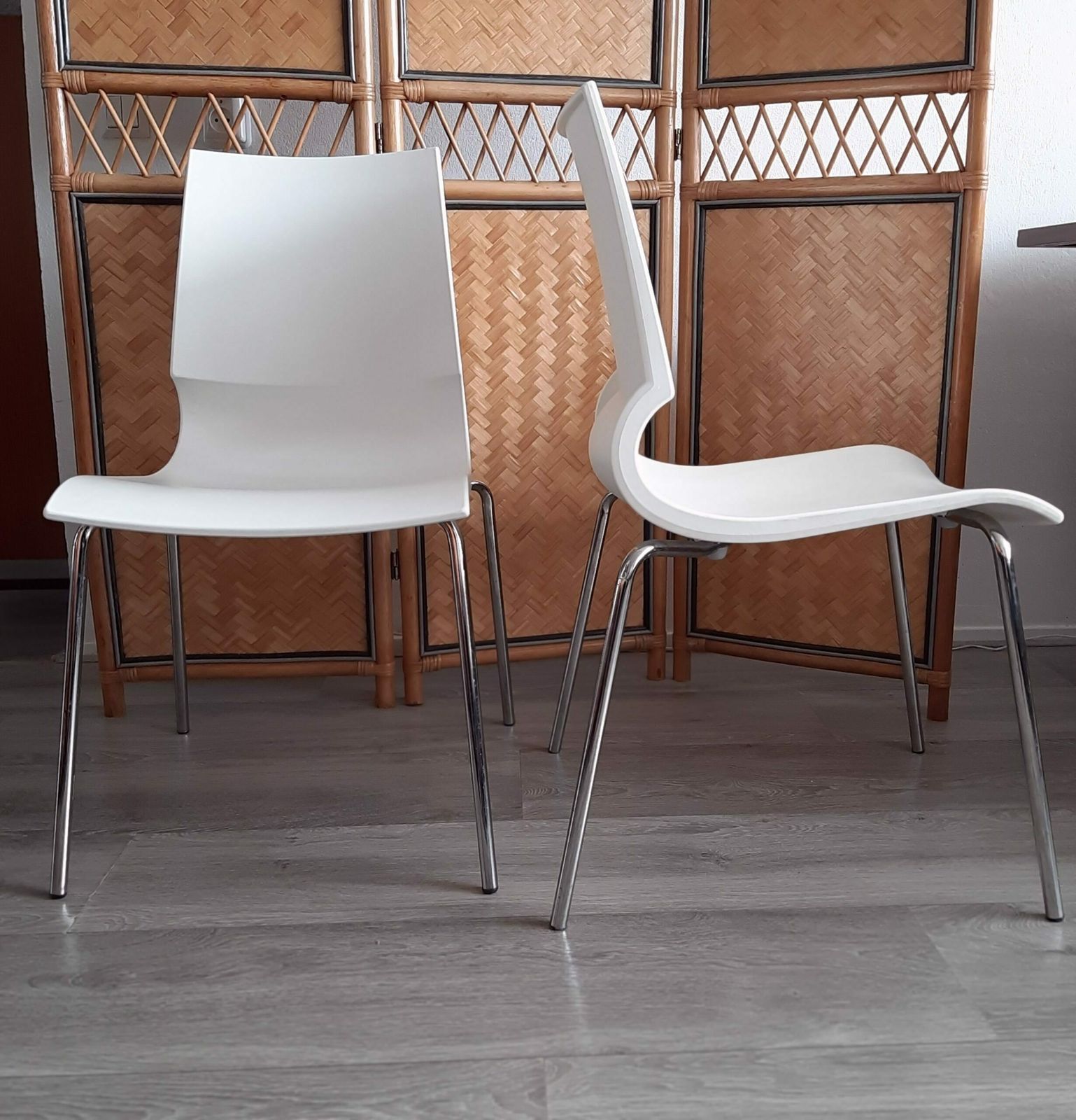 Marco Maran For Knoll – Gigi Chairs White, Set Of 4 photo Furniture