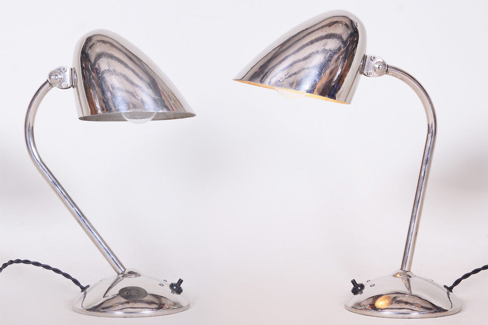 Pair Of Art Deco Table Lamps, Designed By Franta Anyz, Napako, Chrome Plated Steel,  Aluminium, Czechia, 1930s
