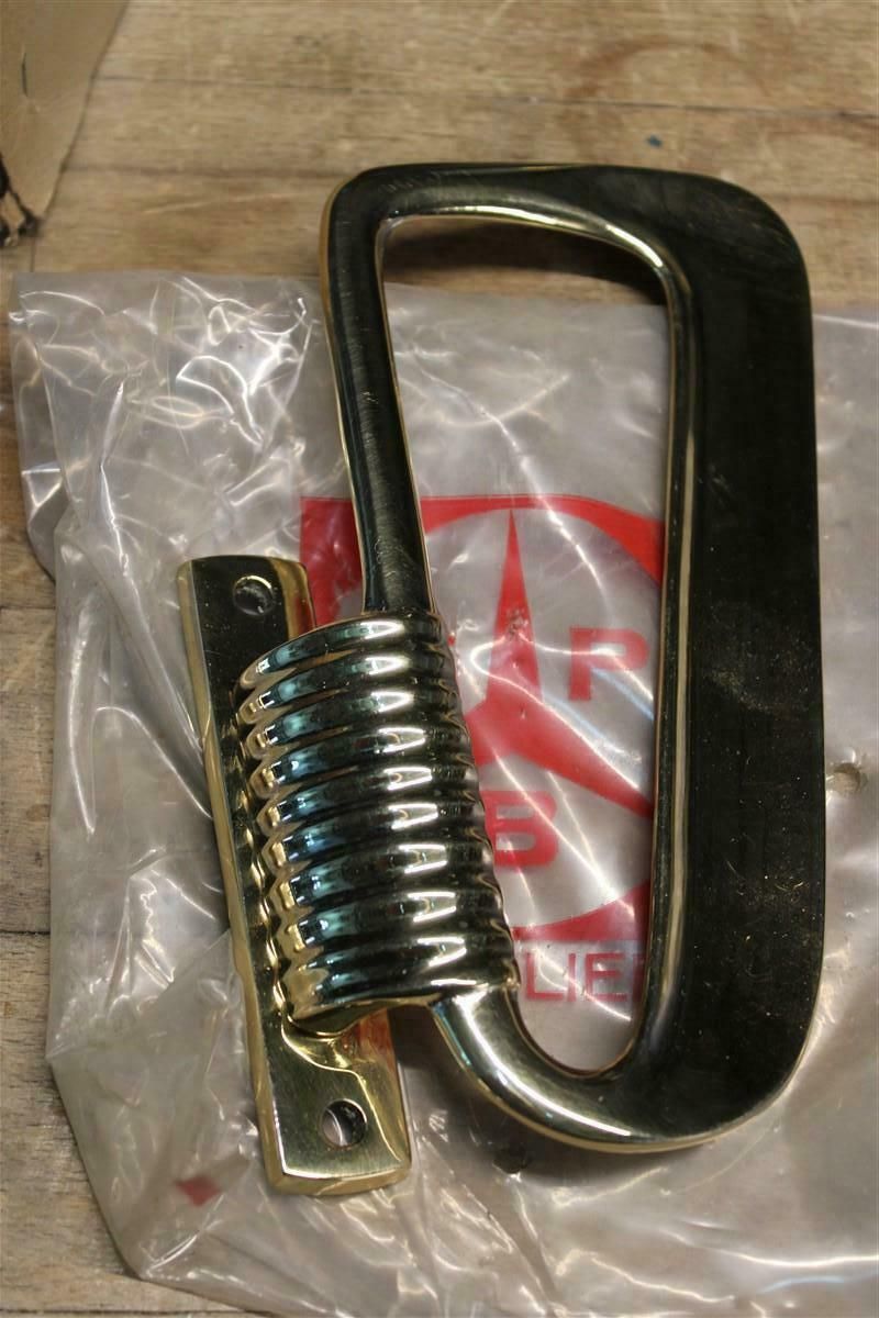 Rare Midcentury Pair Of Ear Shaped Handles In Solid Brass Made In Italy photo vintage
