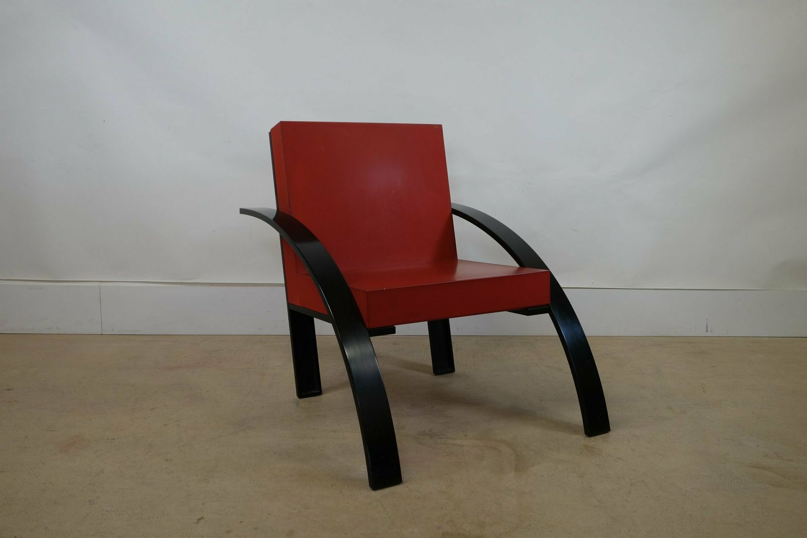 Aldo Rossi Parigi Chair 1989., 1980s photo furniture