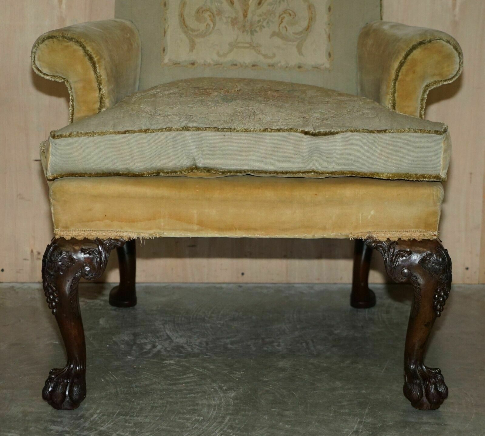 Important Pair Of George III Hand Carved Circa 1780 Antique Lions Paw Armchairs photo vinterior