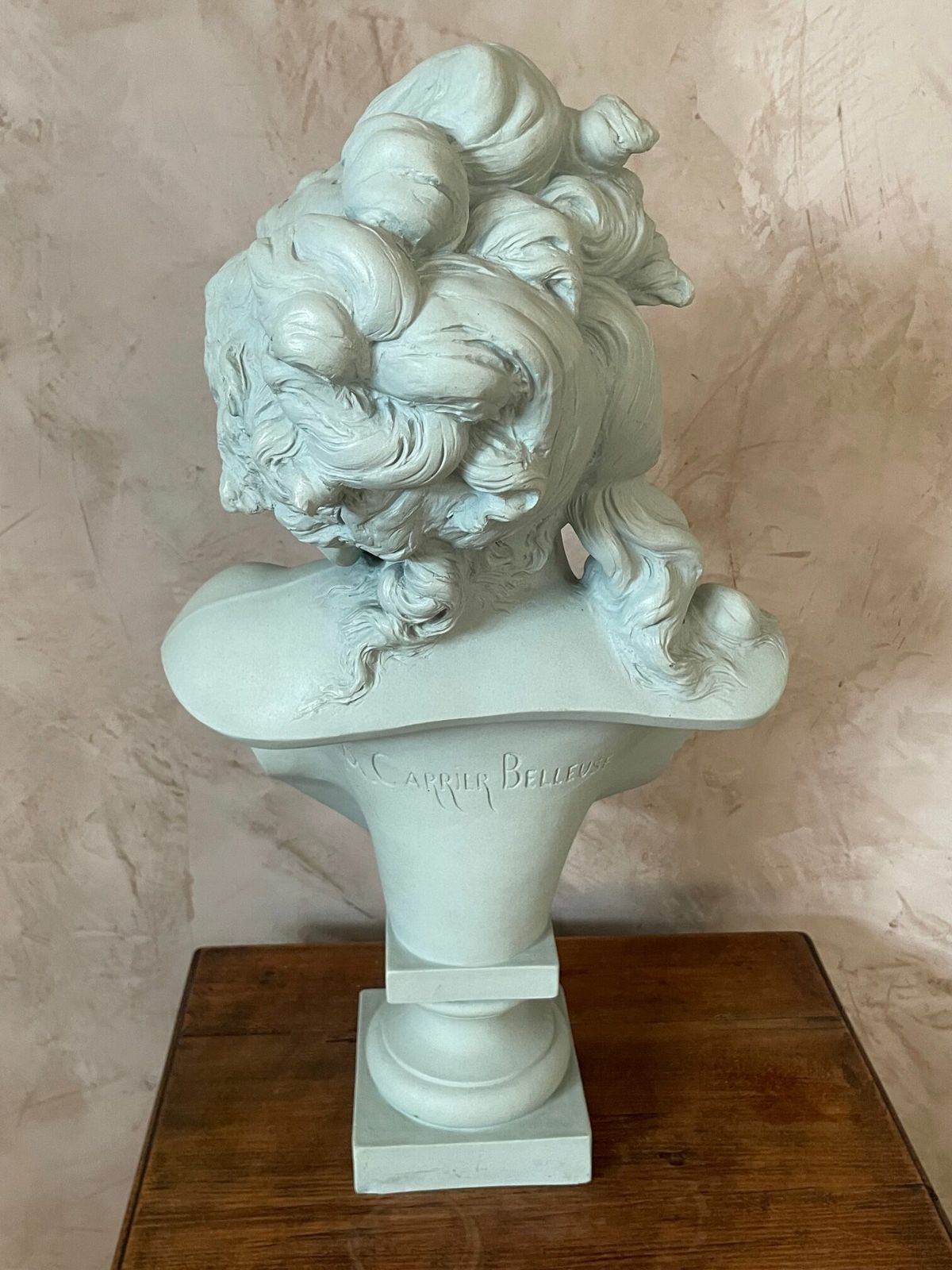 photo vintage Bust Carrier Belleuse, 18th Century And Earlier