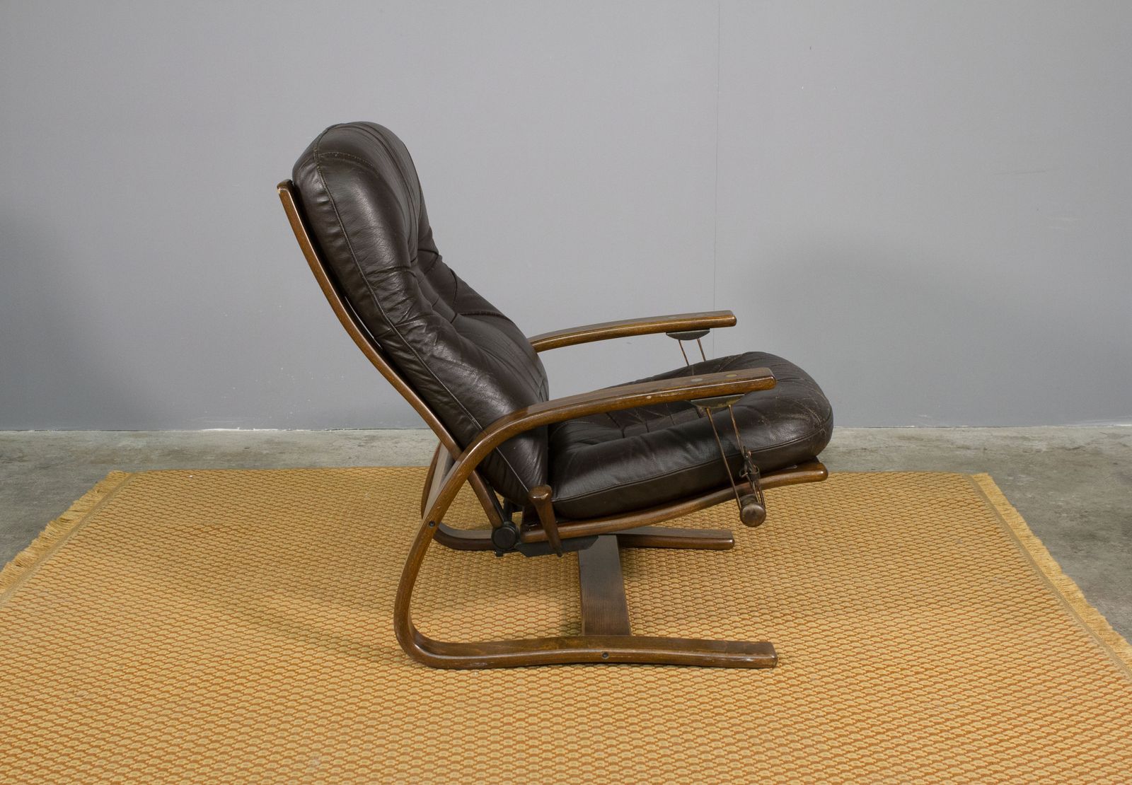 photo furniture Recliner Armchair With Footrest 1970