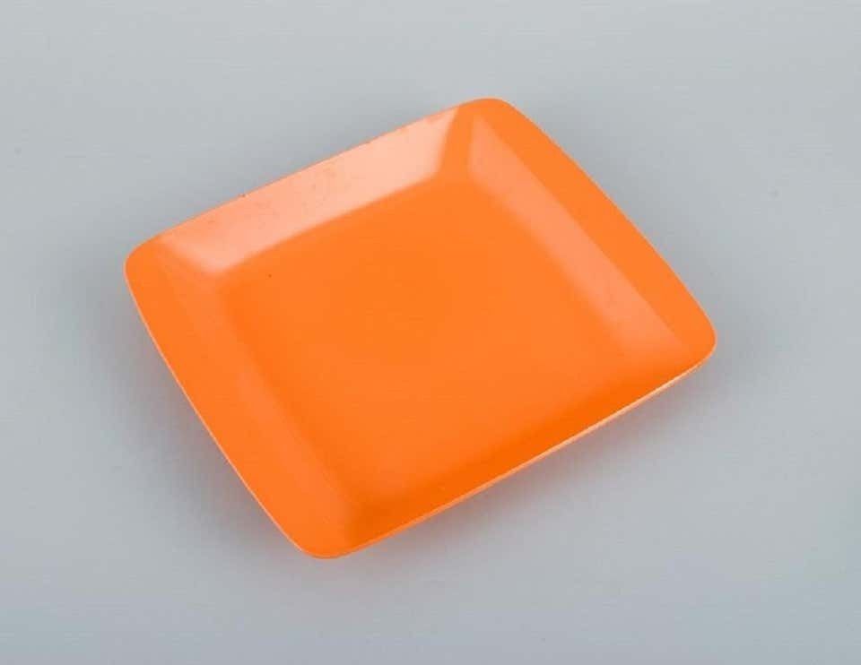 Fiskars, Finland, "Fiskamin", 5 Retro Plates In Orange And Brown Melamine photo Home Decor