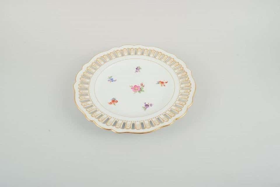 Antique Meissen Openwork Plate In Hand Painted Porcelain With Flowers. photo furniture