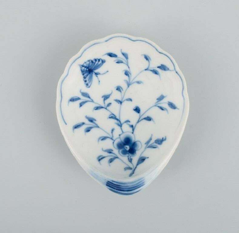 Bing And Grondahl Butterfly And Blue Fluted A Set Of Eight Small Bowls photo 273.0