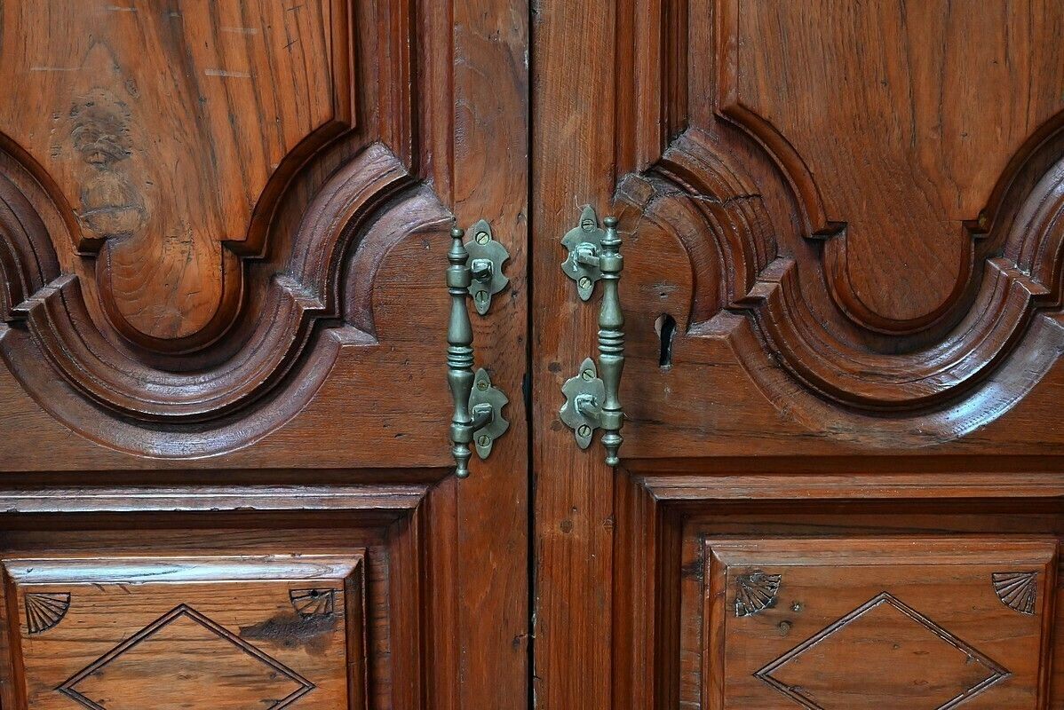 photo furniture Rare Indian Teak Doors, Louis XIV Style, Pondichery, 19th Century