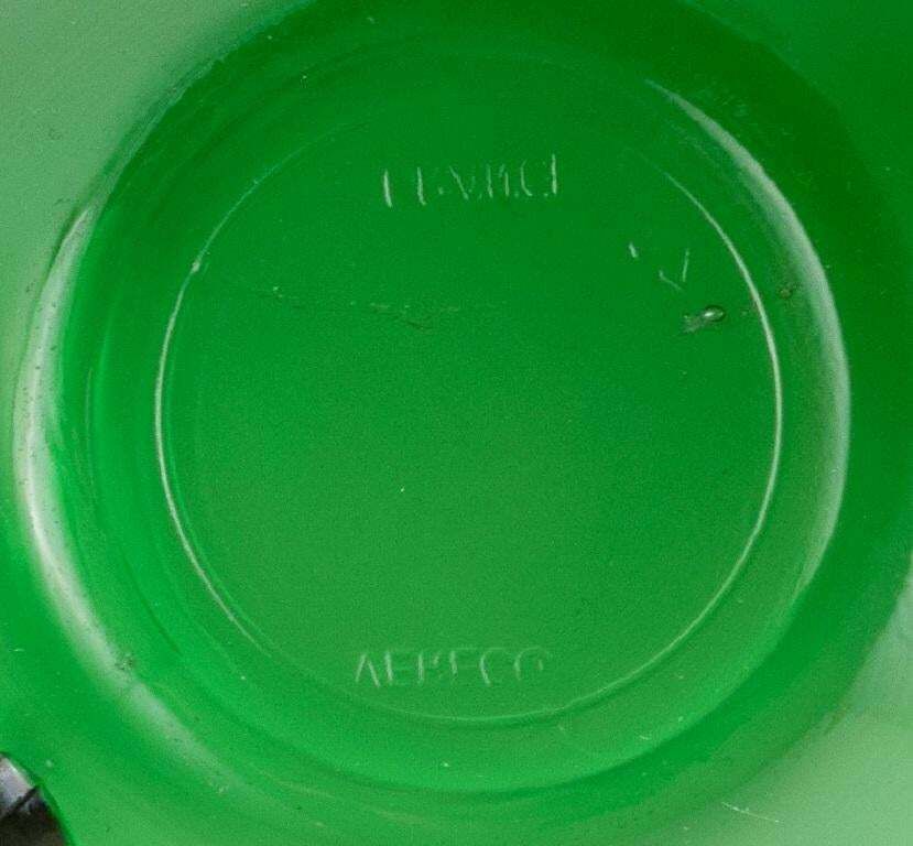 Vereco France A Set Of Twelve Teacups With Matching Saucers And A Bowl photo vinterior