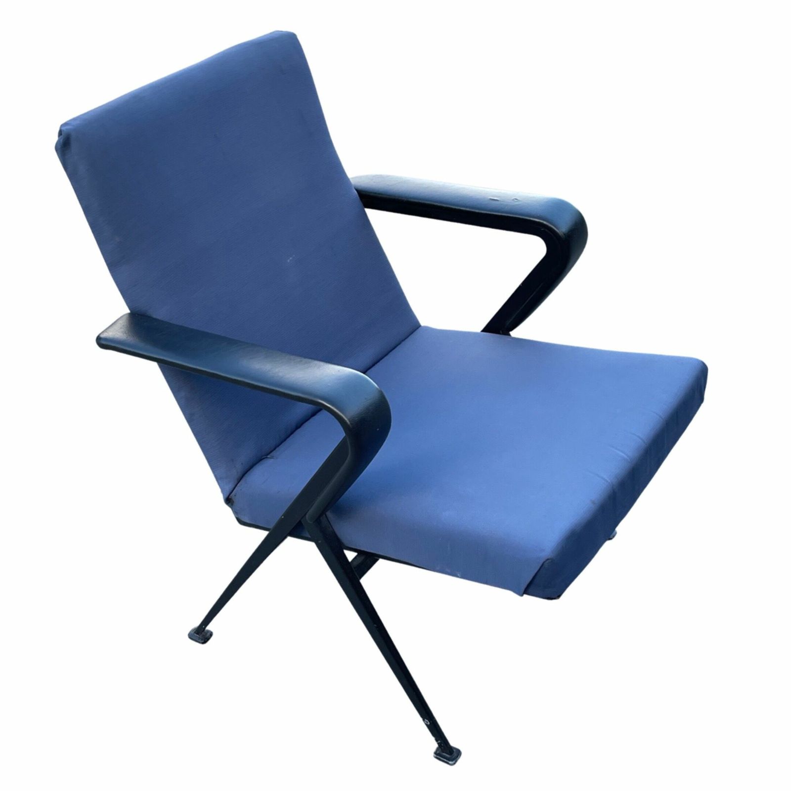 Pair Of Repose Armchairs By Friso Kramer For Ahrend De Cirkel photo furniture