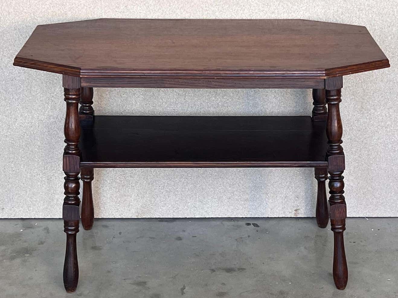 Console de style campagne français à deux niveaux en noyer photo furniture