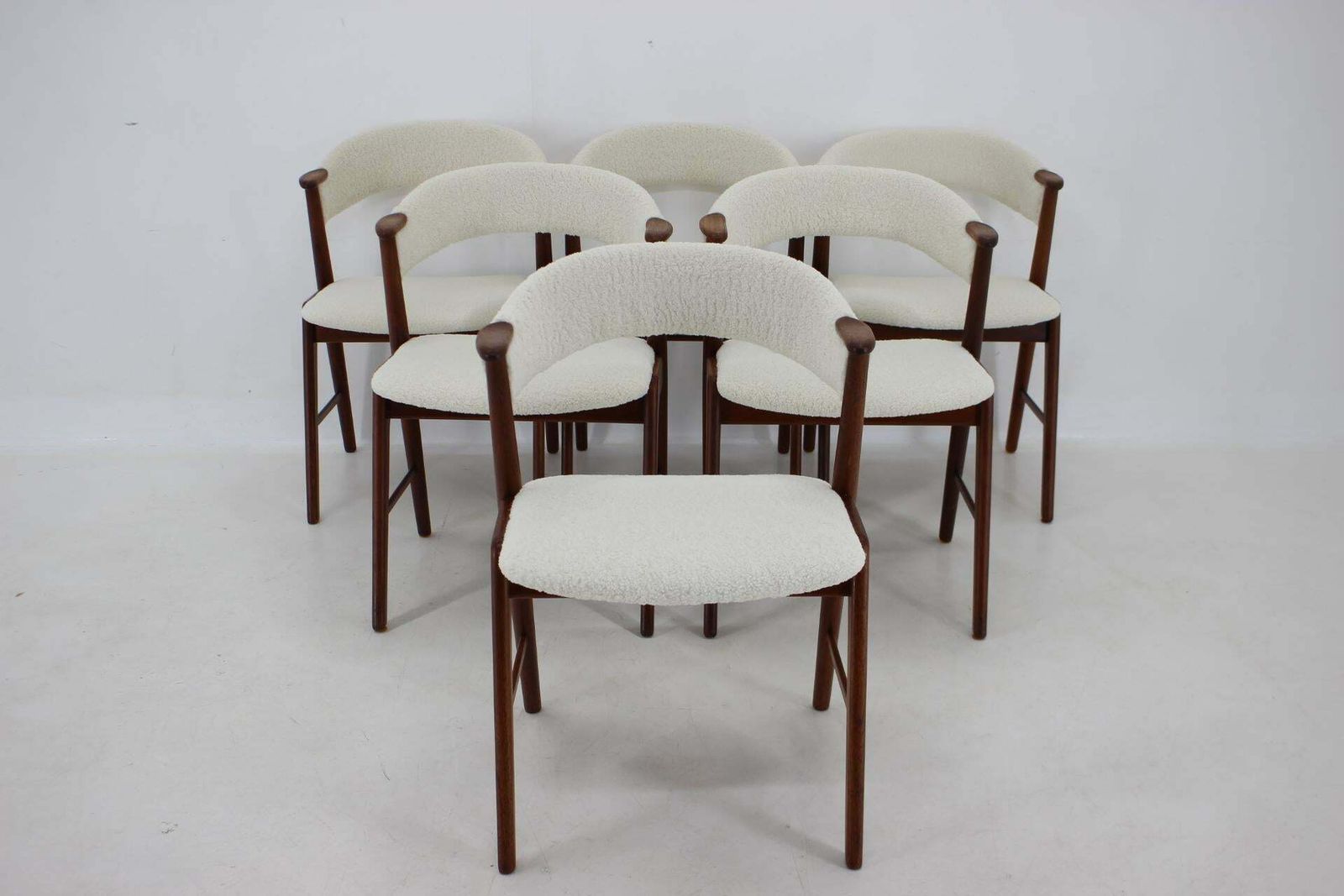 1960s Kai Kristiansen Set Of 6 Model 32 Teak Dining Chairs In Sheepskin Fabric photo Furniture