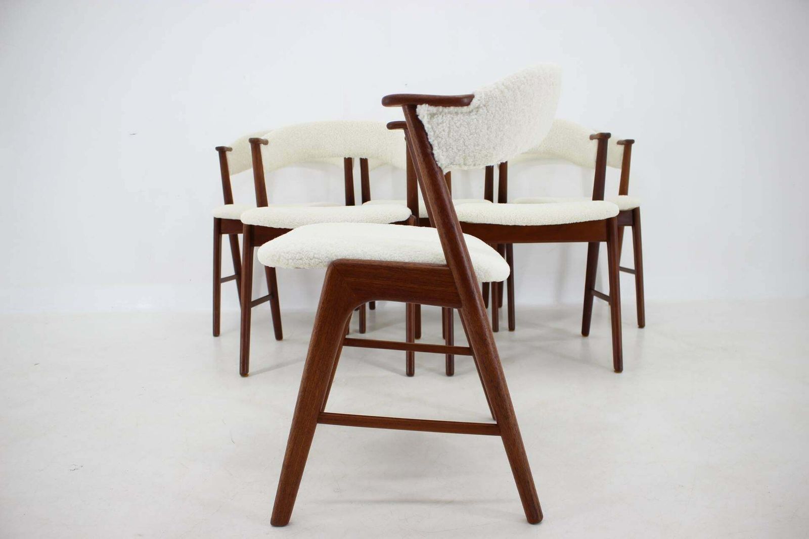 Furniture 1960s Kai Kristiansen Set Of 6 Model 32 Teak Dining Chairs In Sheepskin Fabric photo