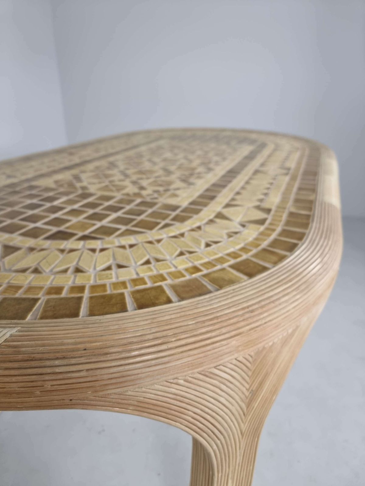 Rotan Riet Eettafel Met Keramische Inleg, Jaren 1980 photo vinterior