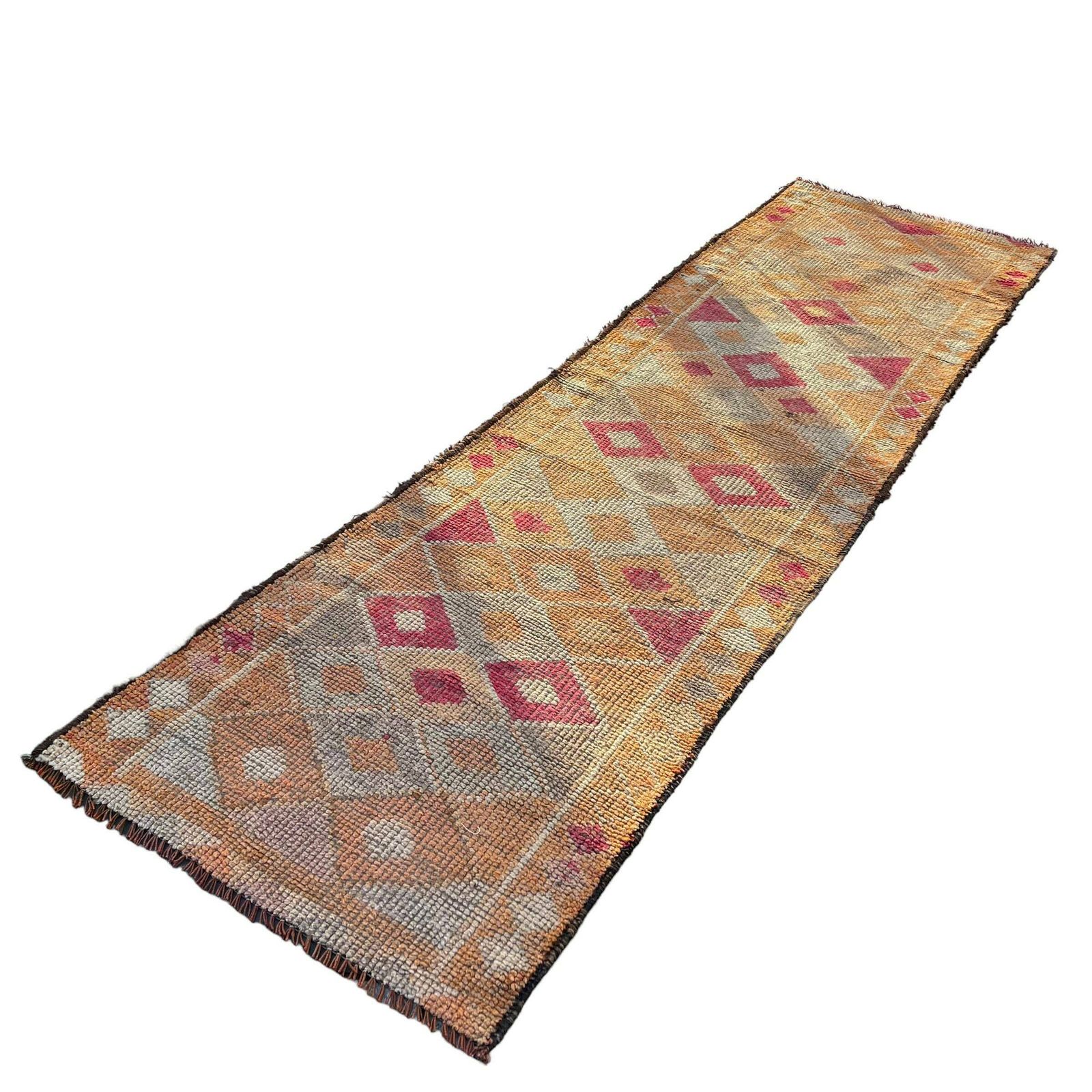 Traditional Vintage Kurdish Herki Rug photo vinterior