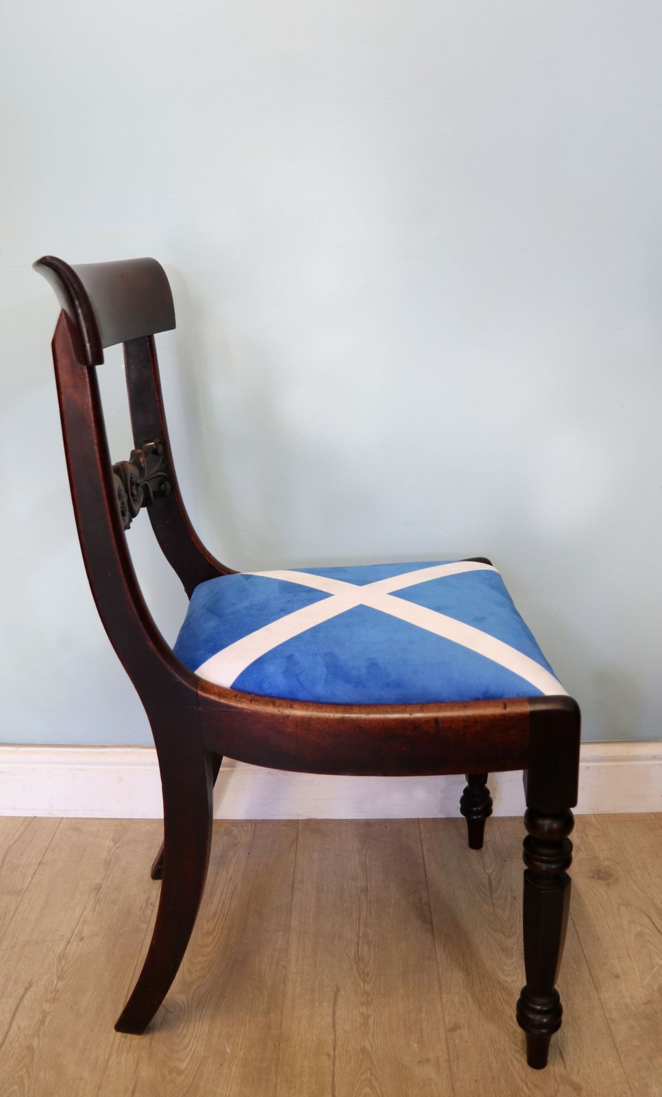 A Lovely Set Of Four Victorian Mahogany Bar Back Dining Chairs. photo vintage
