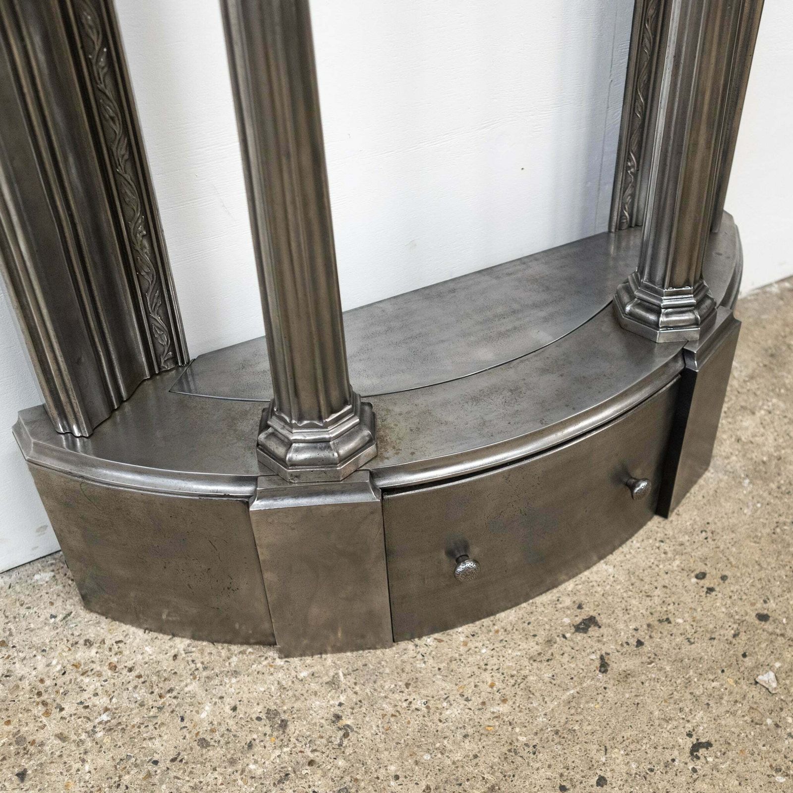photo vintage Rare Antique Art Nouveau Chimneypiece With Columns