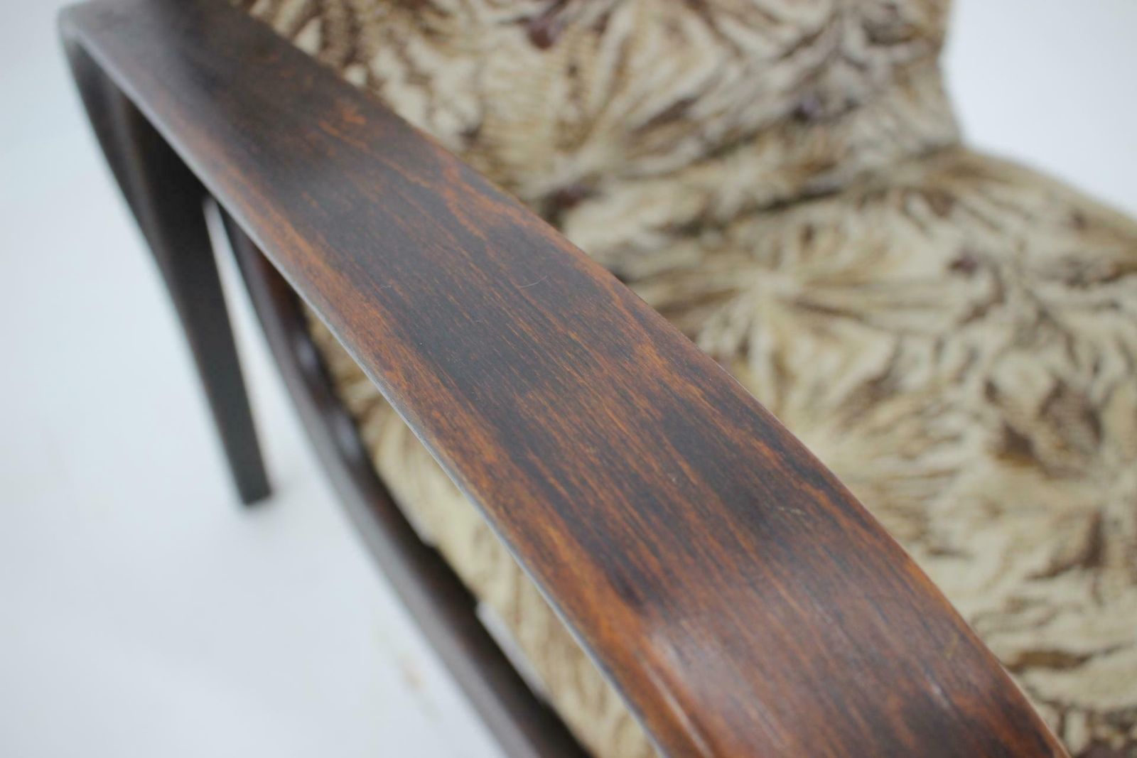 photo vinterior 1960s Karel Koželka & Antonín Kropáček Bentwood Armchair