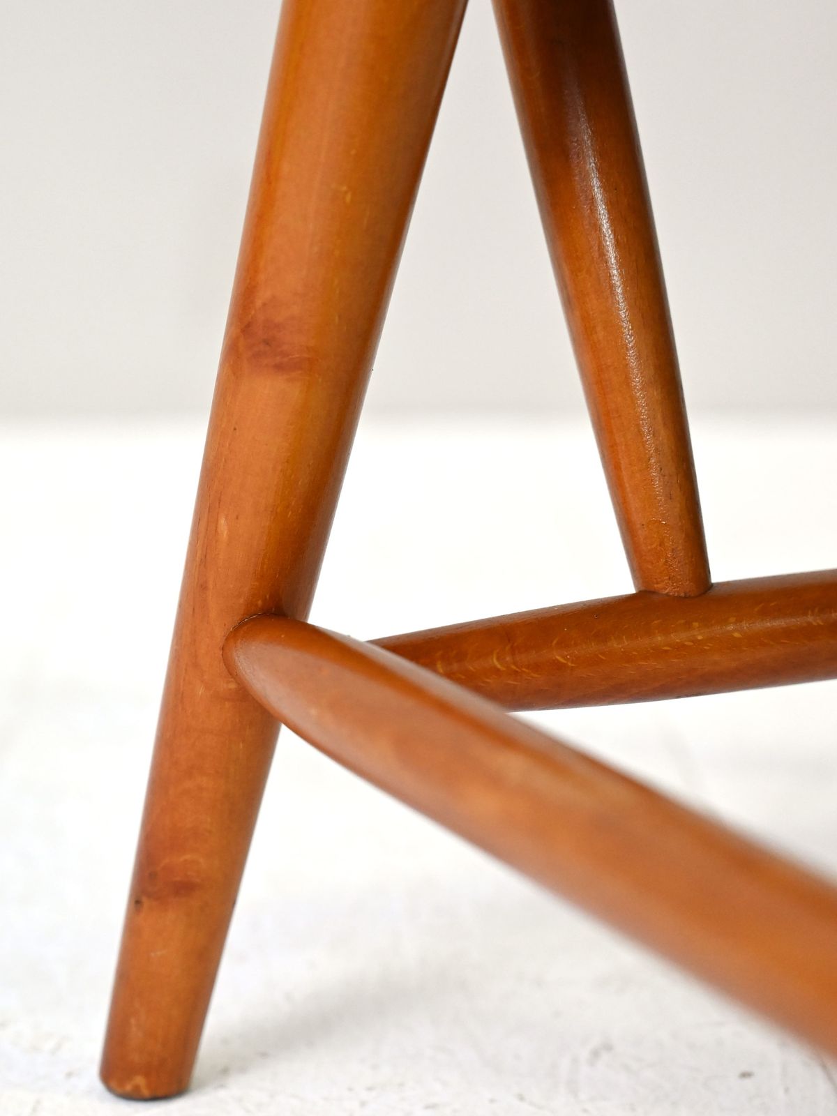 photo furniture Scandinavian Vintage Chair In Black Leatherette