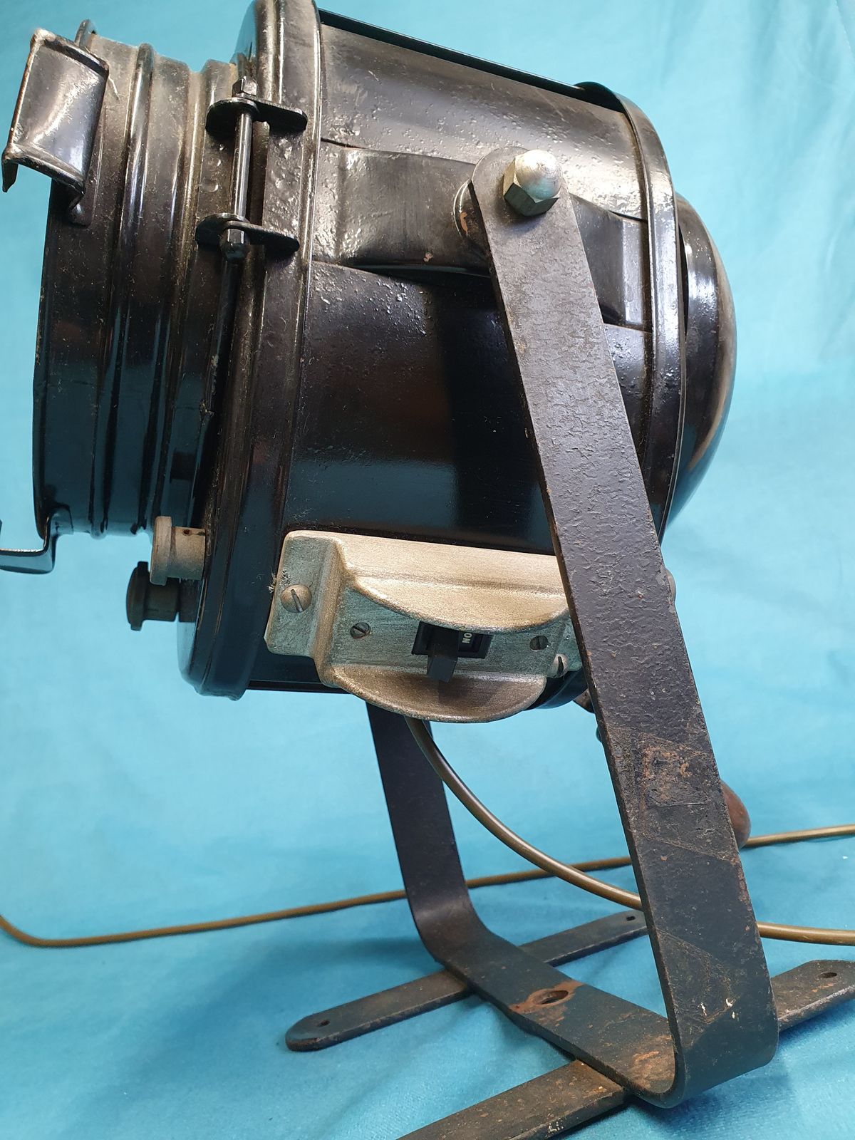 Pair Of Early 20th Century French Theatre Spotlights photo 795.0
