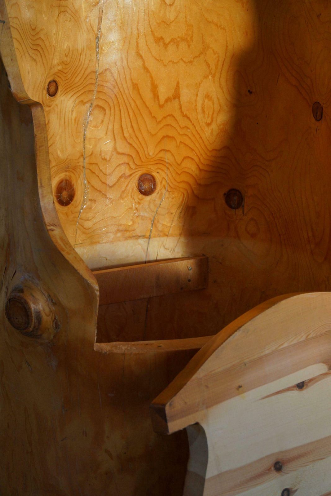 Sculptural Carved Wabi Sabi Brutalist Stump Chair In Solid Pine, Swedish, 1960s photo vintage