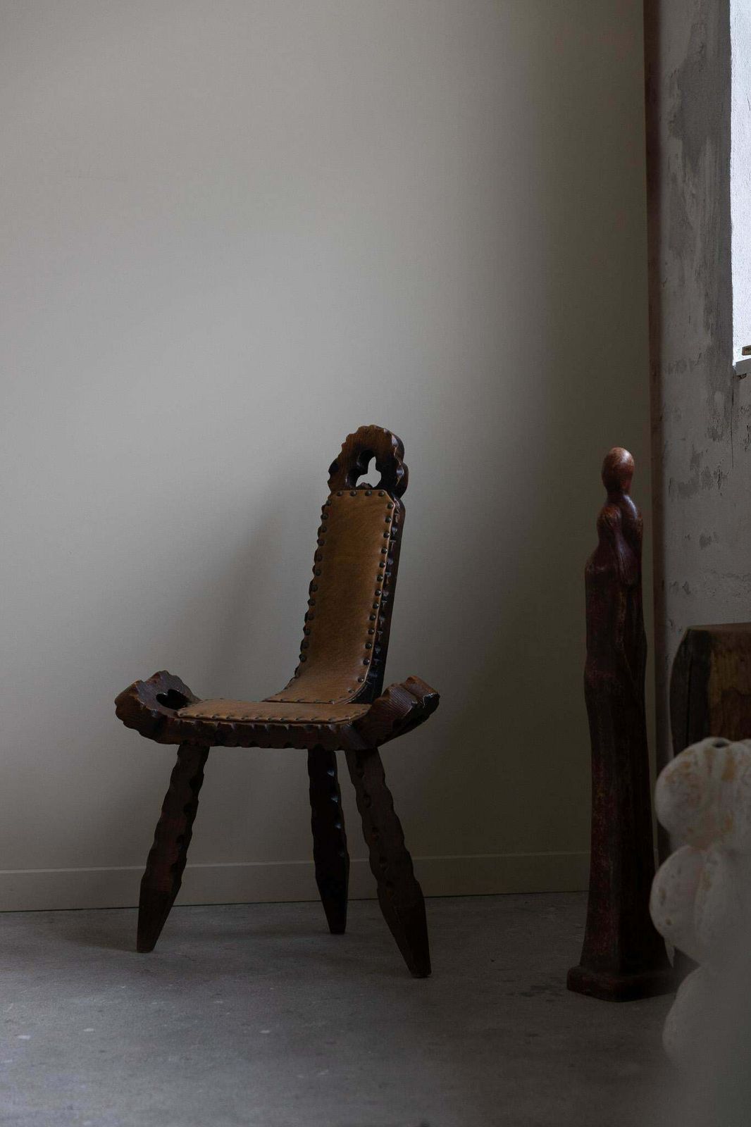 Wooden Carved Tripod Chair With Leather Seat   Wabi Sabi   Early 20th Century photo buy