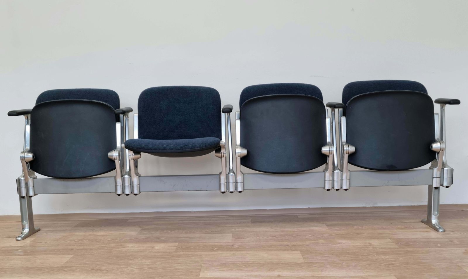 Midcentury Four Seat Bench Castelli, Axis 3000, Giancarlo Piretti, Italy, 1970s photo vinterior