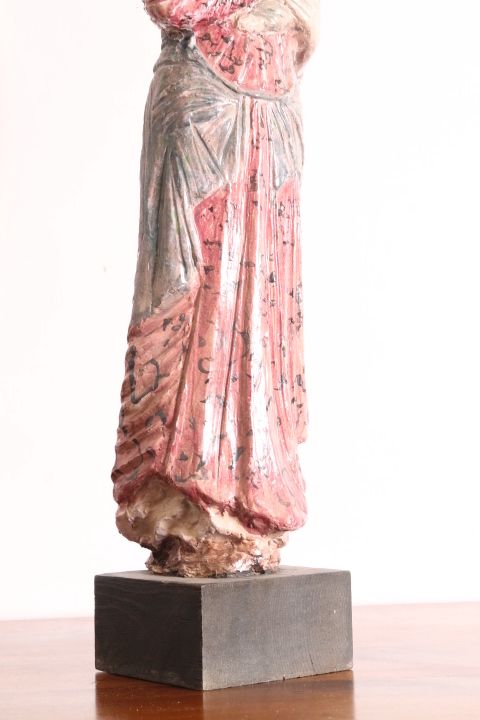 photo vintage Ancient Virgin Sculpture In Polychrome Majolica From The 1950s, H 70 Cm. Signed Benini Faenza