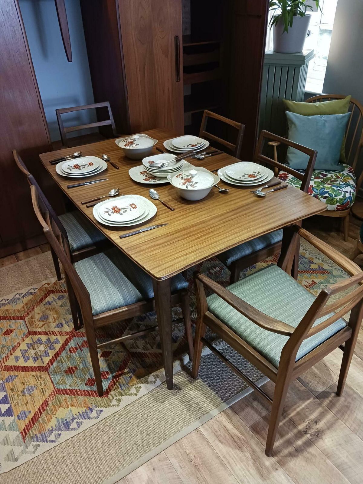 Fyne Layde Richard Hornby Dining Table And Chairs photo 1000.0