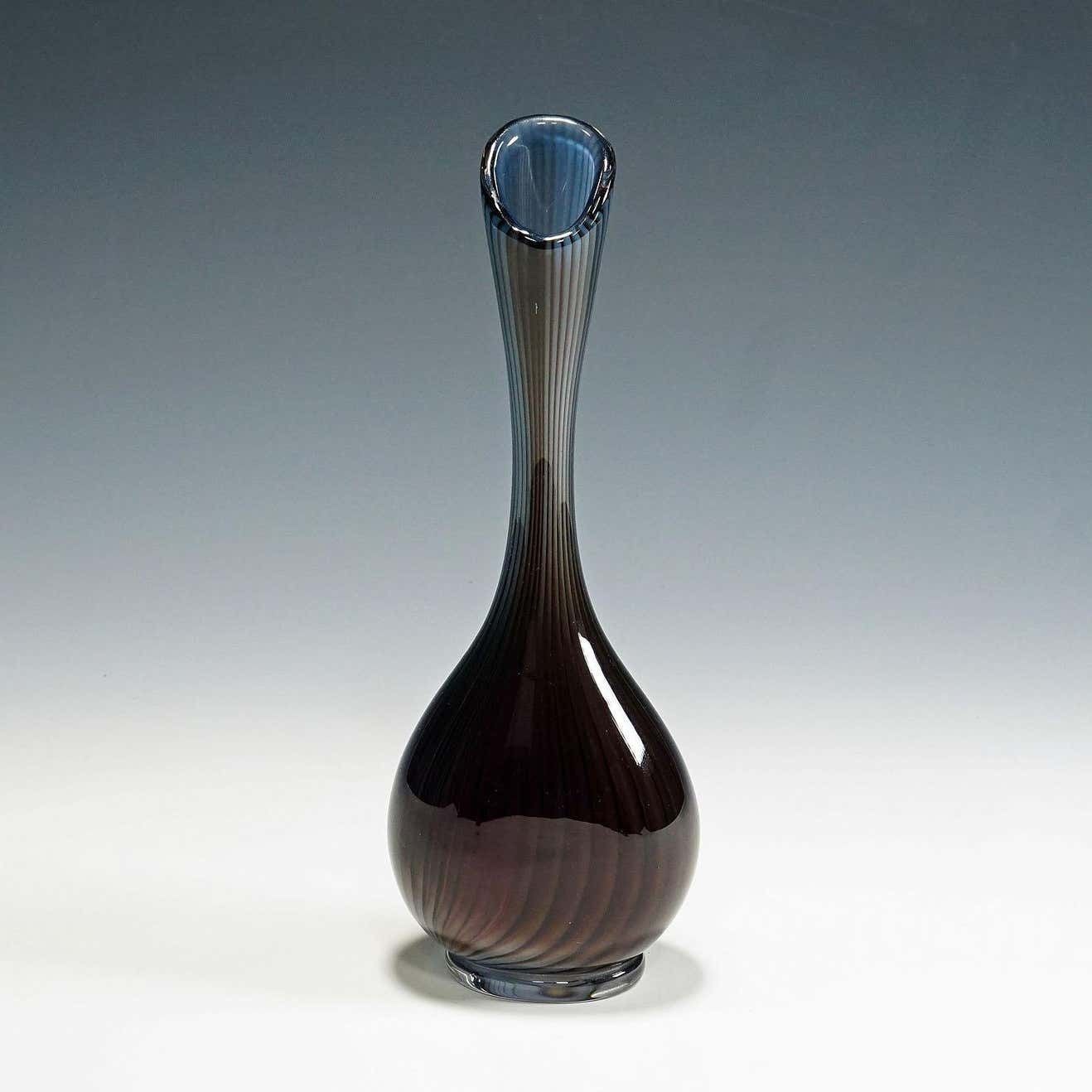Large Colora Vase By Vicke Lindstrand For Kosta 1953 photo furniture