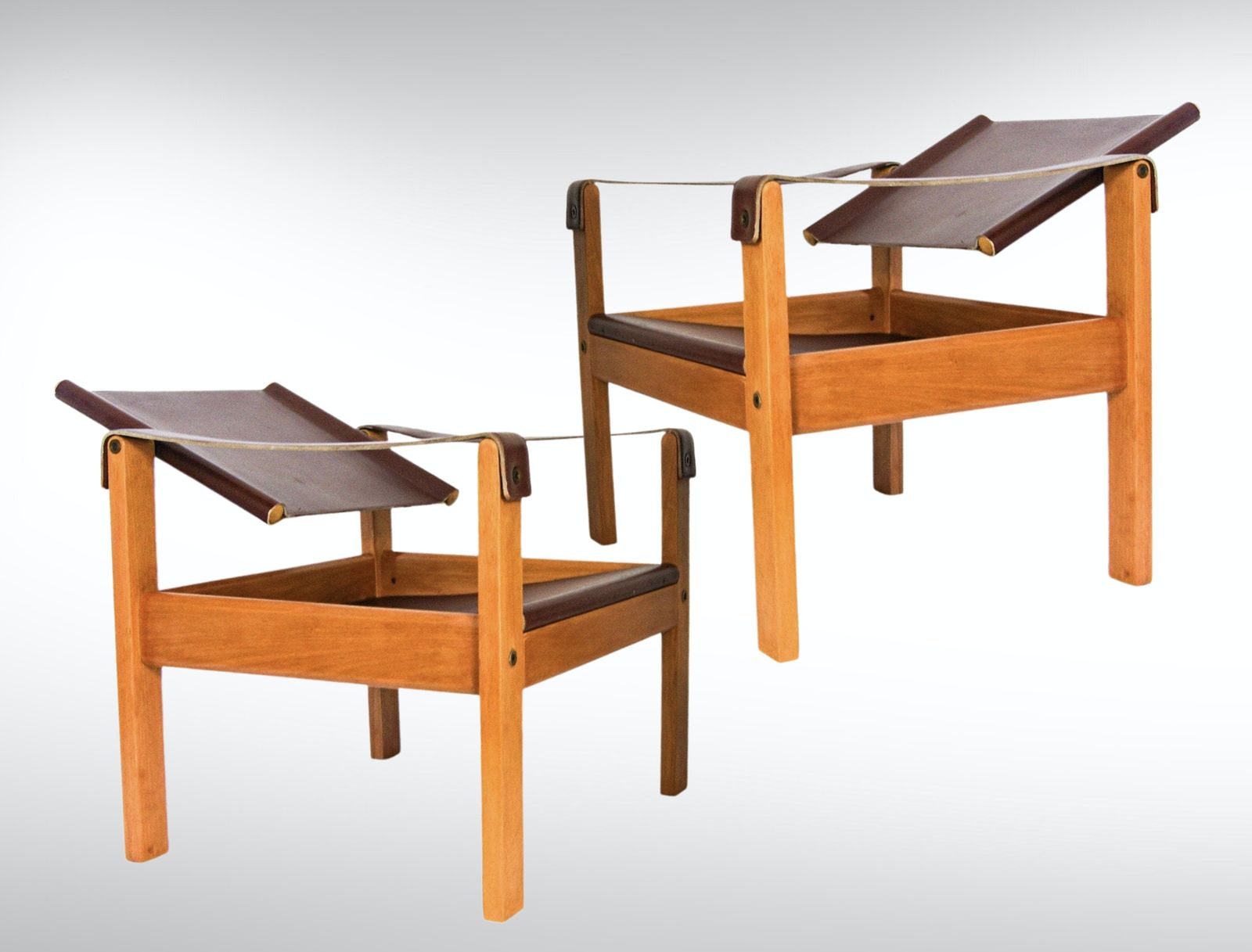 Karl Heinz Bergmiller For Escriba Brazil Pair Of Safari Leather Armchairs And Coffee Table photo Furniture