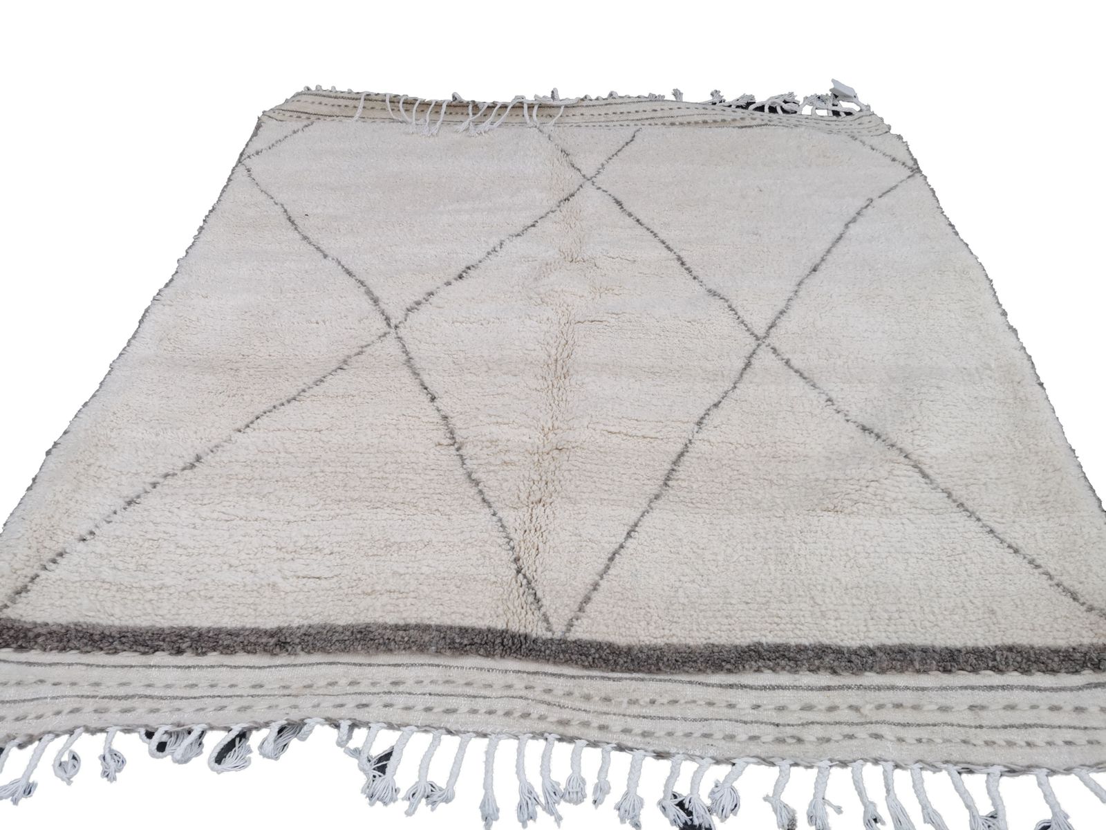 No Custom Fee. Large Cream Handmade Moroccan Beni Ouarain Rug Berber Carpet. Natural Wool 170x180 photo for sale