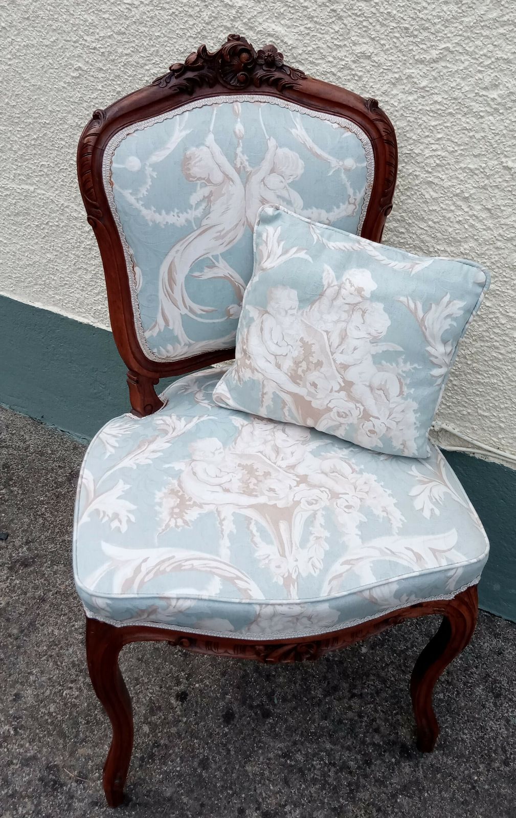 French Walnut Parlour Chair, 1910s
