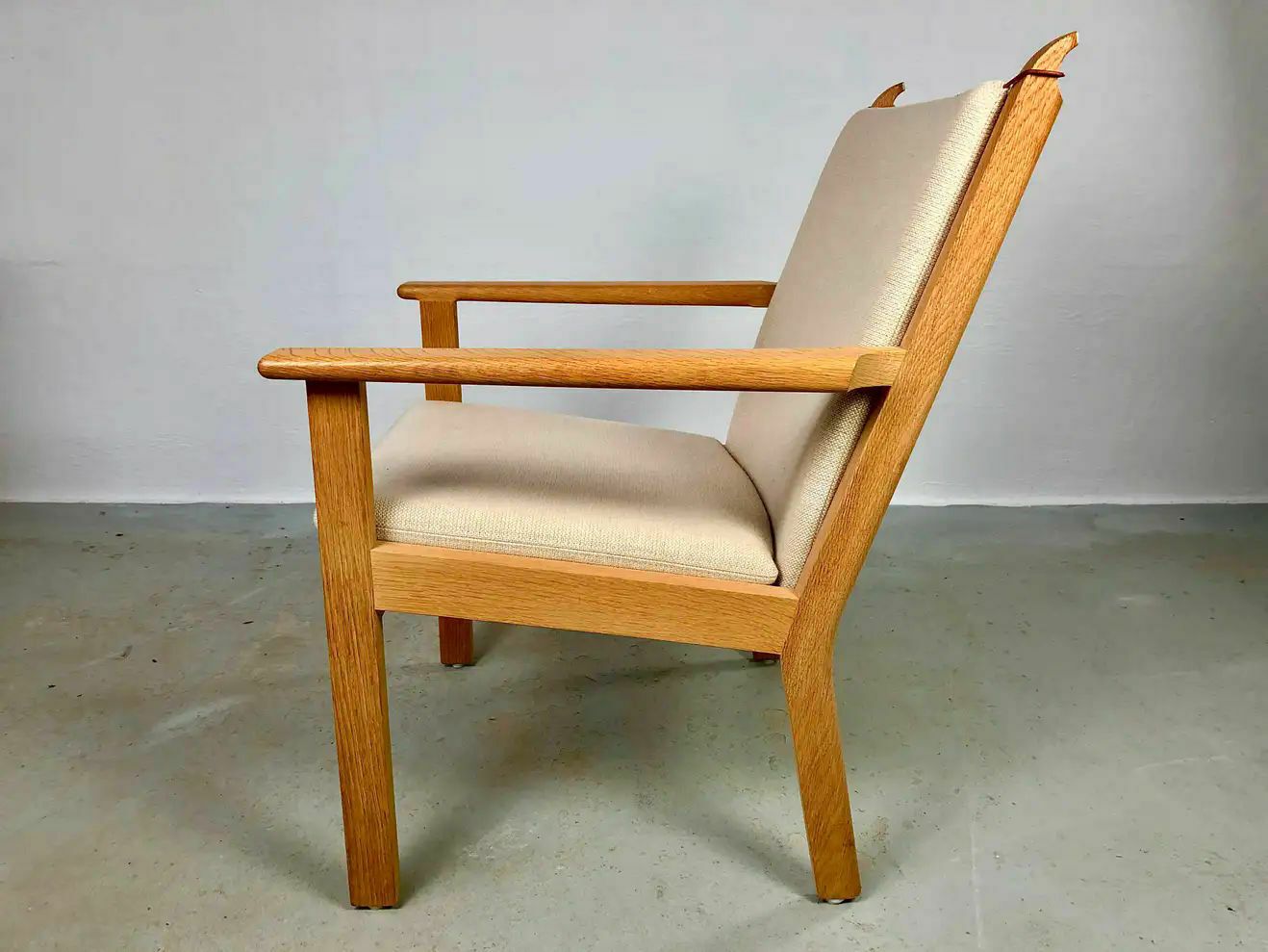 Danish Hans J. Wegner Set Of Two Lounge Chairs In Oak And Fabric By Getama photo vinterior