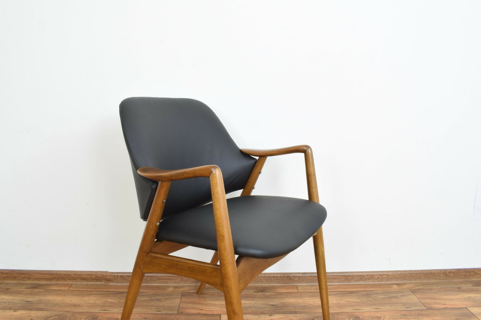 1795.0 Mid Century Swedish Leather Armchairs By Alf Svensson For Dux, 1960s, Set Of 2 photo