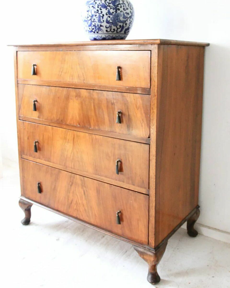 photo vinterior Antique Walnut Bedroom Chest Of Drawers
