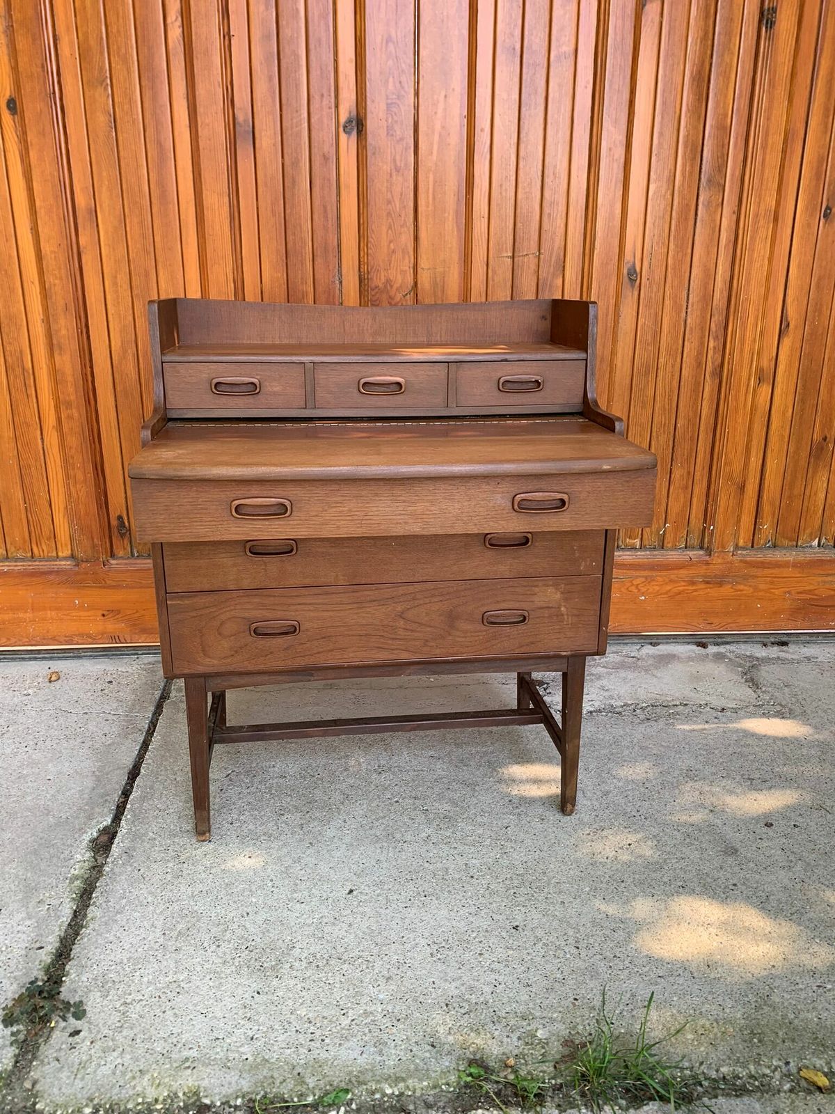 Mid Century Curvy Dressing Table In Teak With Pull Out Mirror photo for sale