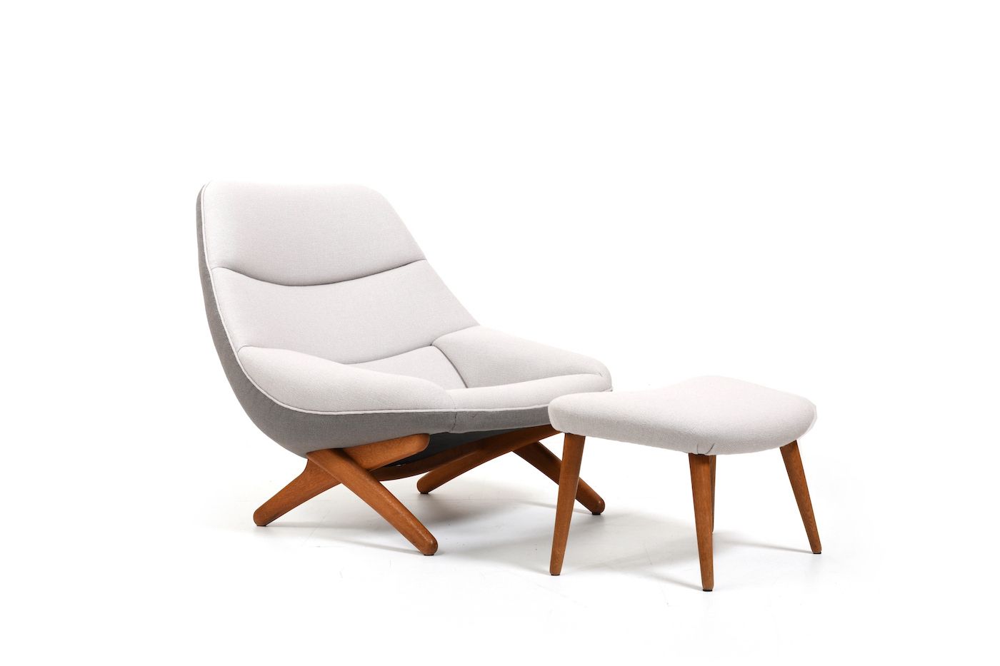 Illum Wikkelsø Lounge Chair Model 'Ml91' 1950s / New Upholstered!
