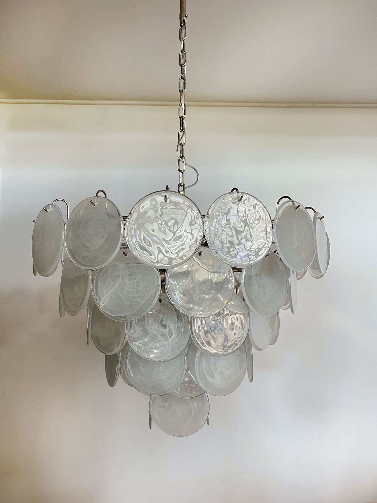 High Quality Murano Chandelier Space Age   57 White Albaster Iridescent Glasses photo 1040.0