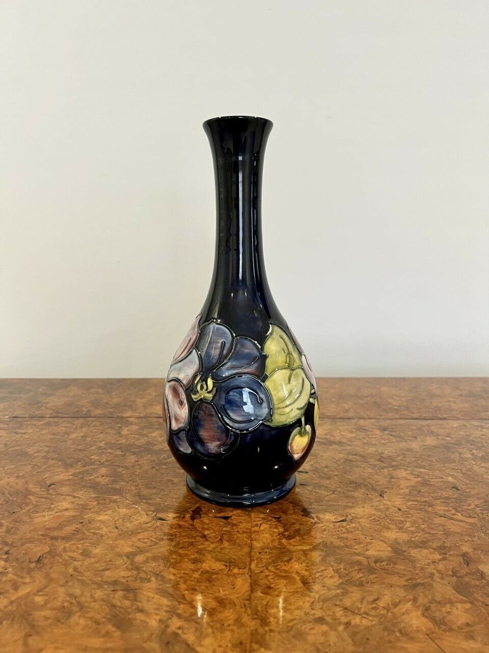 Stunning Antique Quality Moorcroft Vase photo furniture