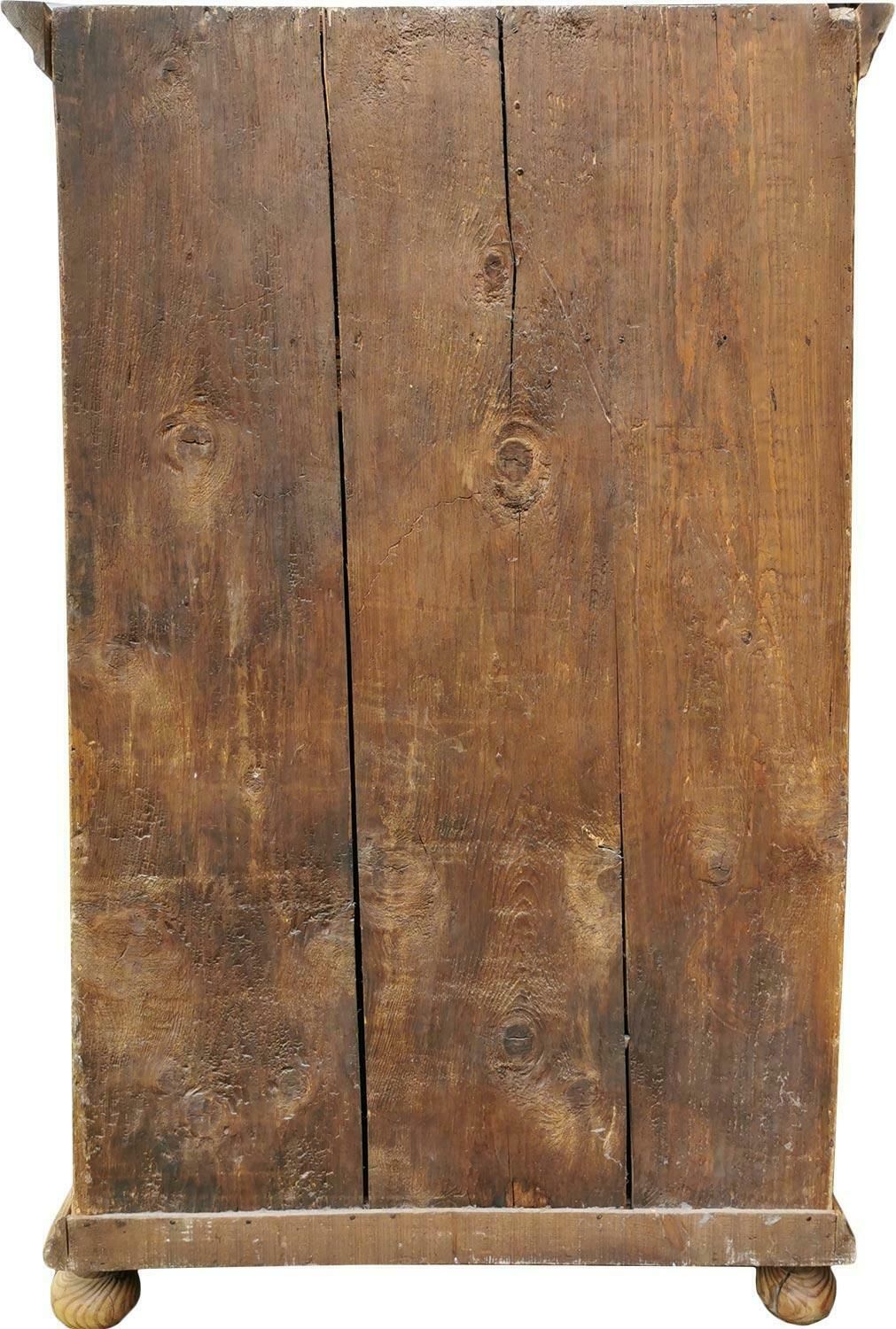 photo vintage 18th Century One Door Wardrobe, Central Europe
