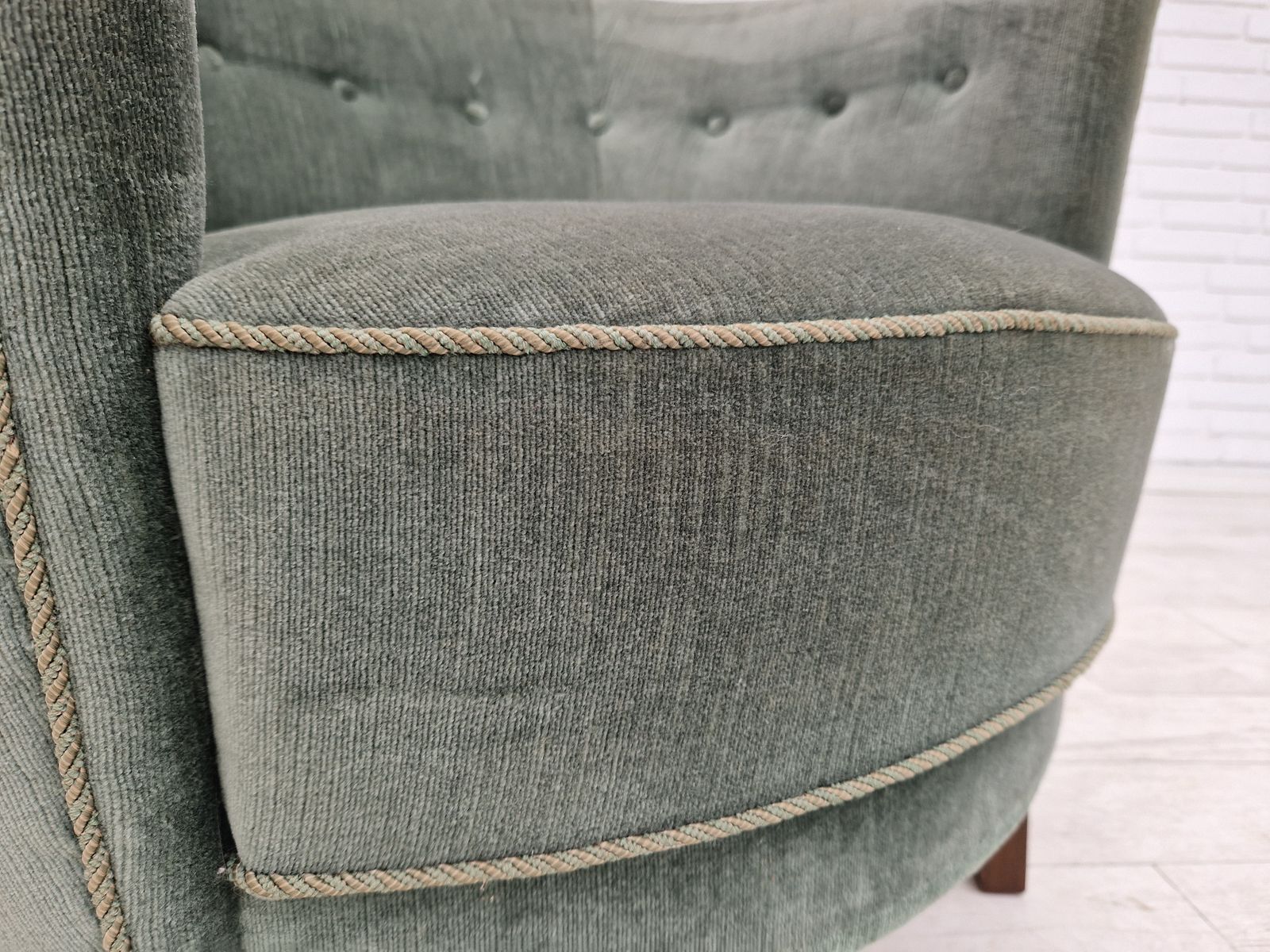 photo vinterior 1960s, Danish Design, Curved Loungechair, Original Very Good Condition.