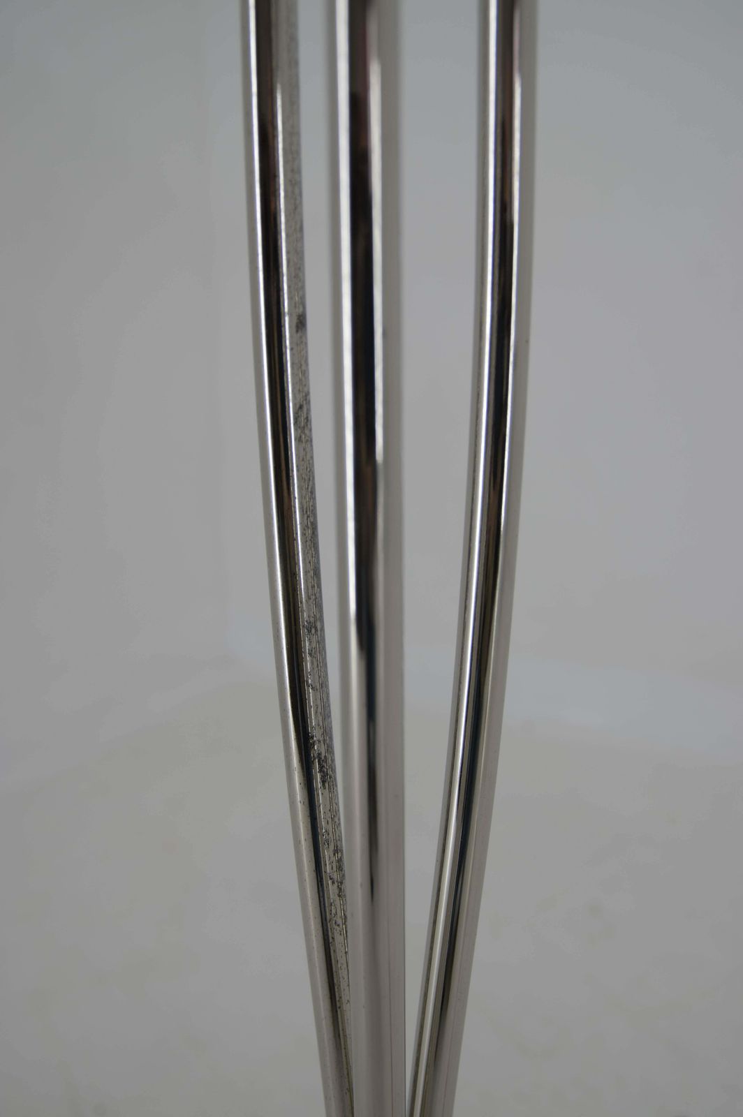 photo furniture Mid Century Flexible 3 Flamming Floor Lamp. 1960s