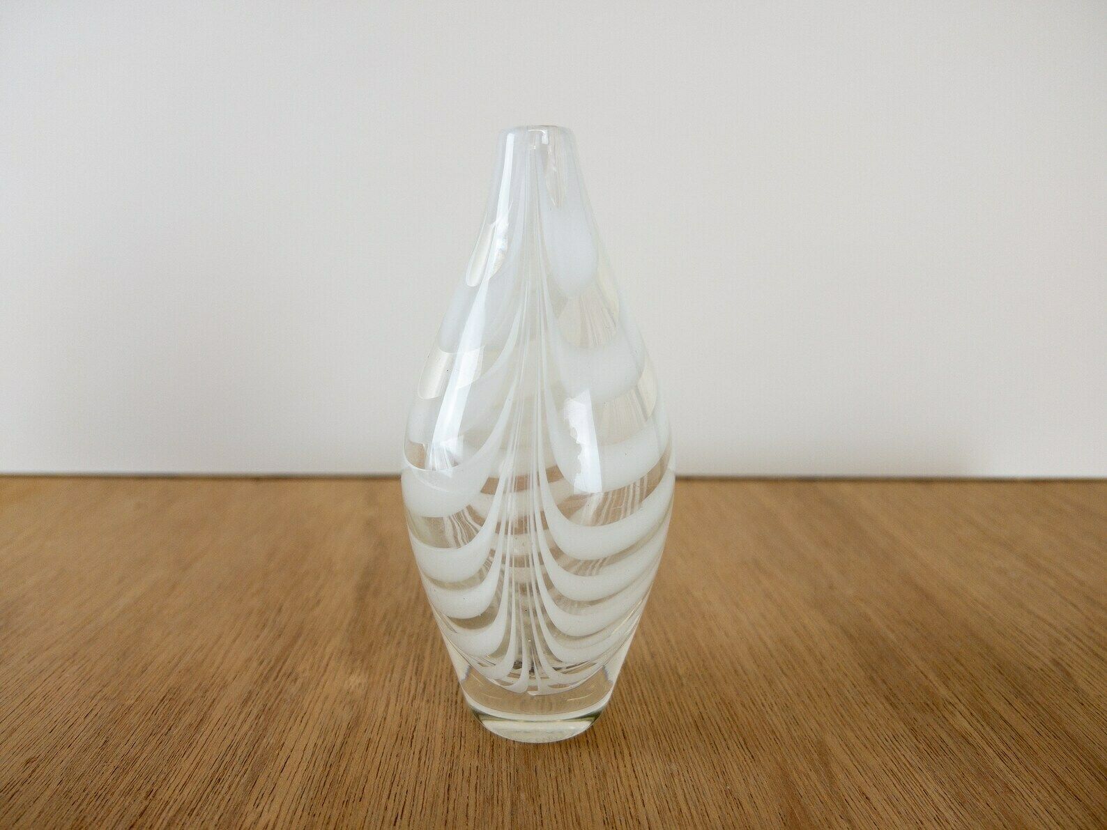 Kumela Riihimäki Finland Filigree Glass Vase, Signed photo furniture
