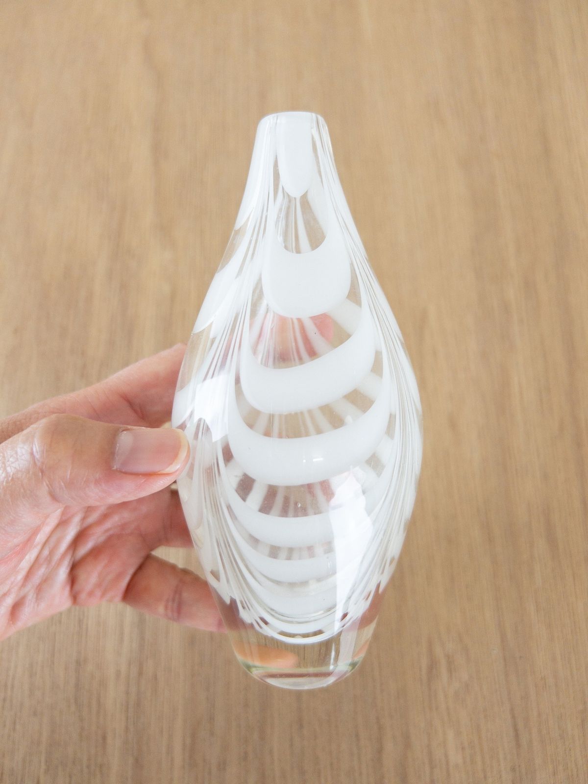 Kumela Riihimäki Finland Filigree Glass Vase, Signed photo vintage
