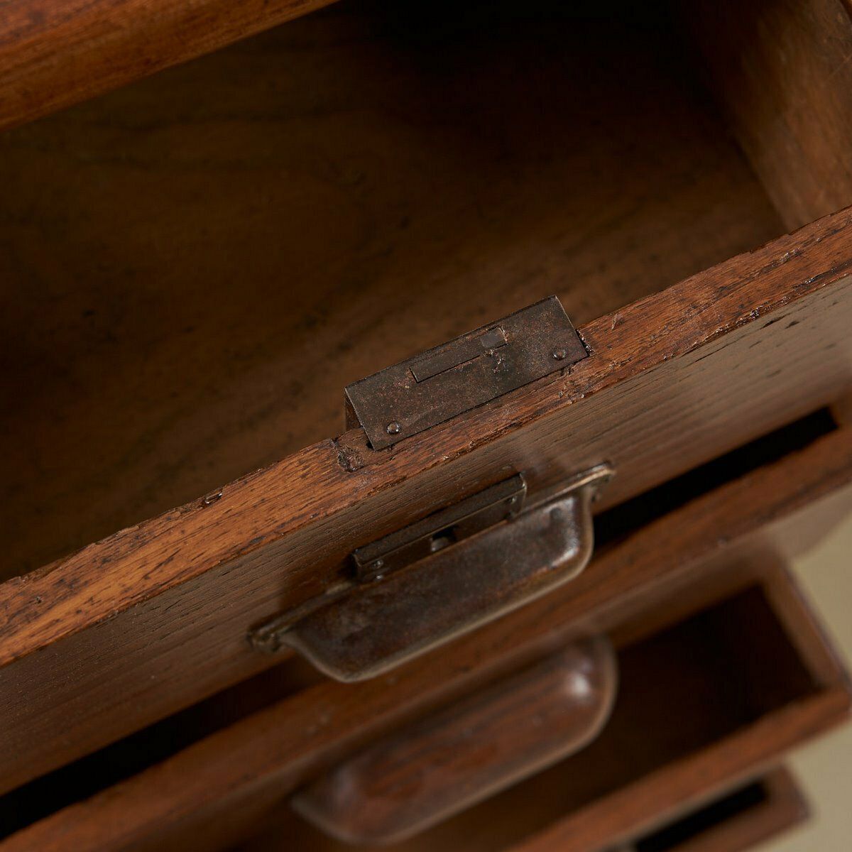 Nine Drawer Desk With Genuine Leather Top (Crocodile Effect) photo Furniture