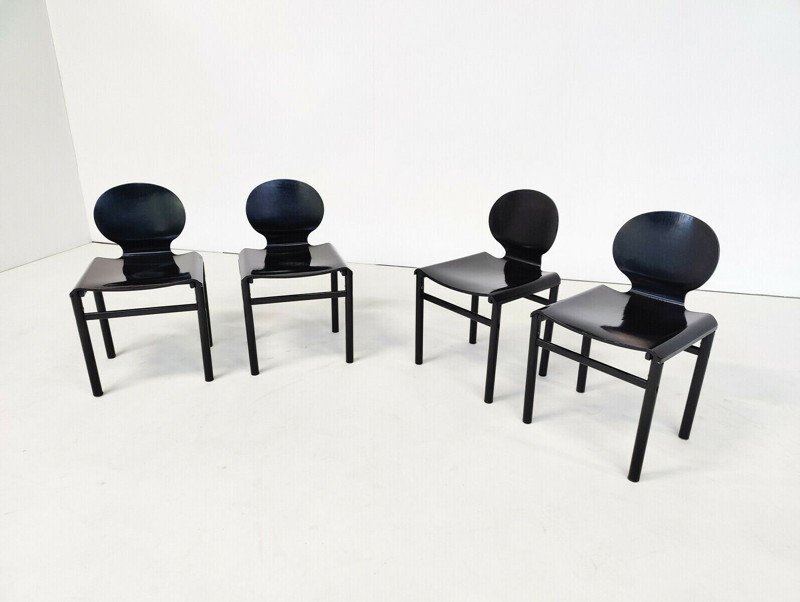 Set Of 4 Dining Chairs By Afra & Tobia Scarpa For Molteni photo for sale