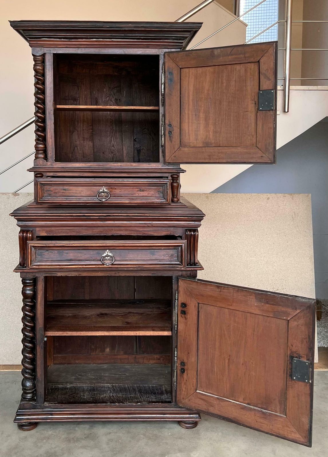 Cabinet à coussin baroque hollandais en chêne, d'époque XVIIIe siècle photo vinterior