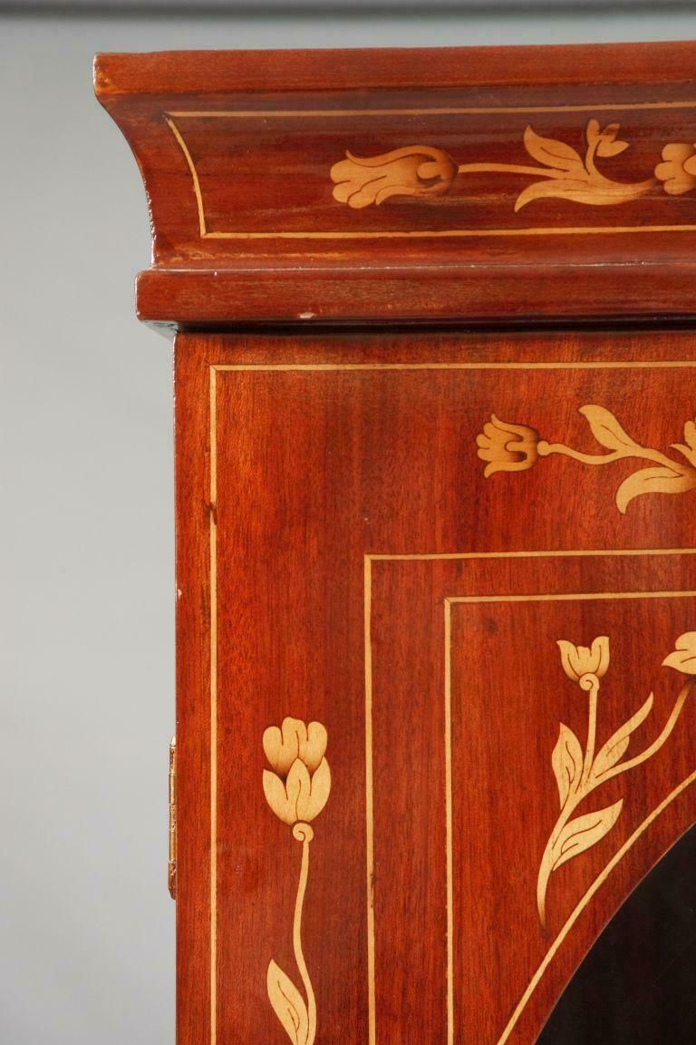 20th Century Marketerie Vitrine/Cabinet In The Dutch Biedermeier Style photo Furniture