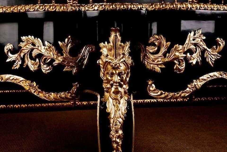 photo furniture 20th Century Louis XV Style French Salon Table