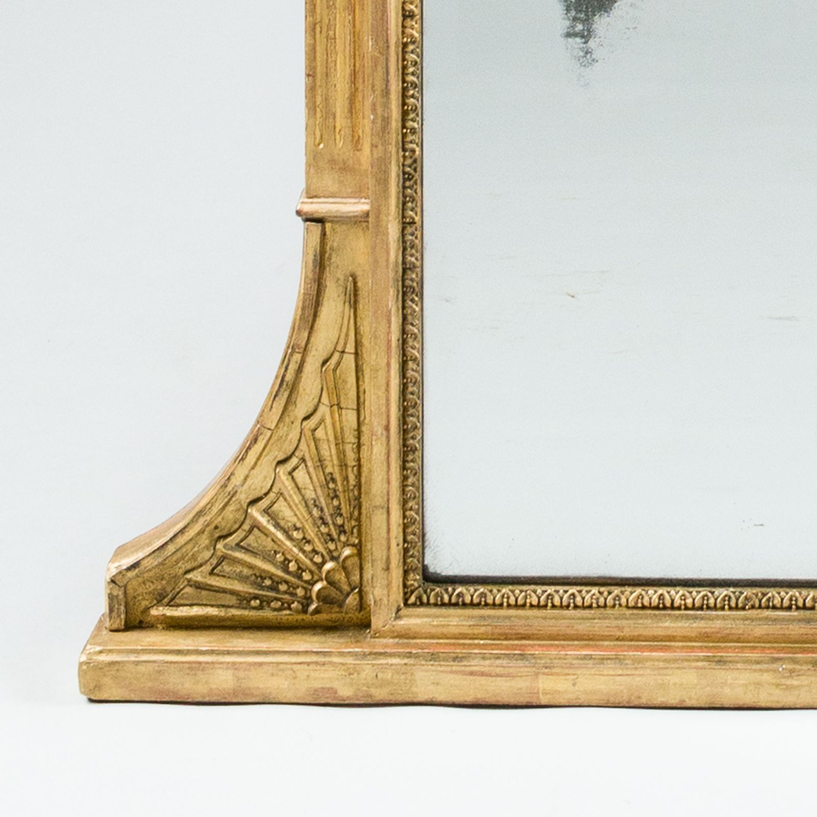 Large 19th Century Victorian English Gilt Overmantle Mirror photo vinterior